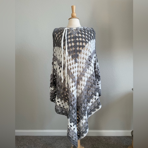 Vintage crocheted long chevron poncho - Picture 1 of 3